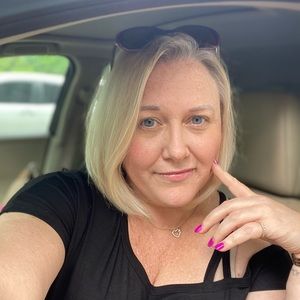 Meet your Posher, Alicia